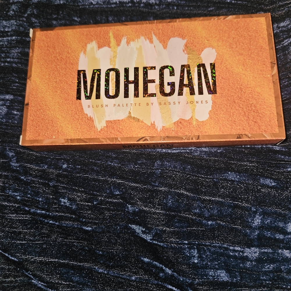 Sassy Jones Mohegan Blush Palette in Orange